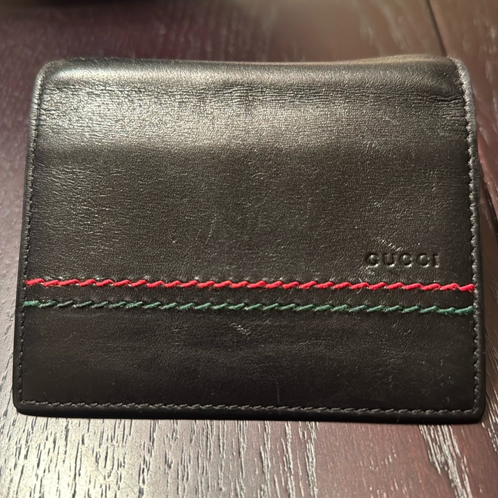 Authentic Gucci bifold wallet or card case (2010 approx)
